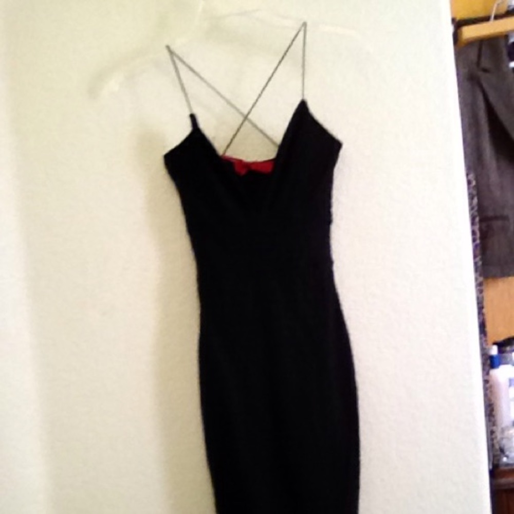 Isla Mesh panel satrapy. Plunge Bodycon dress